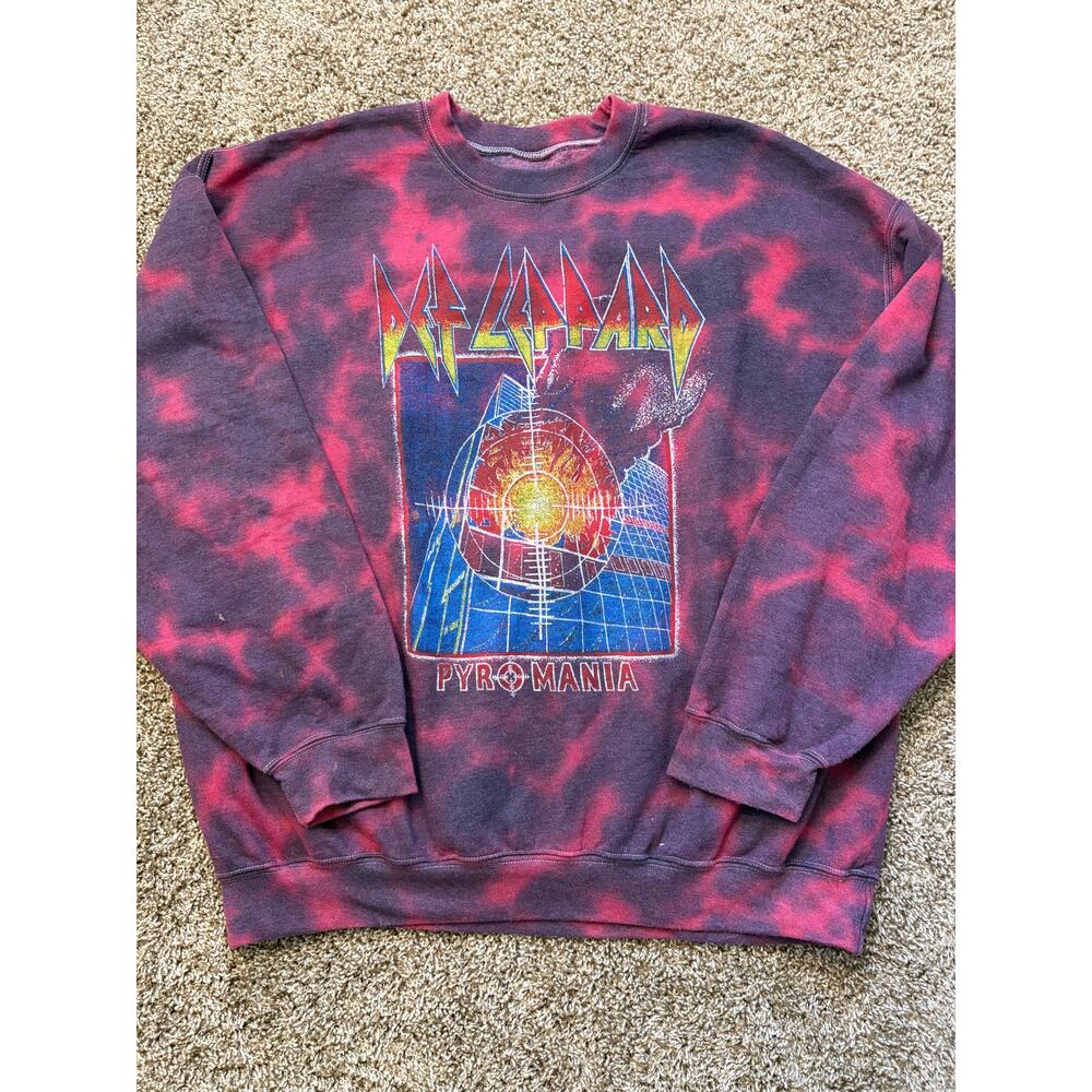 Def Leppard Pyromania Tie Dye Graphic Crewneck Sweatshirt Mens Size Small/Medium